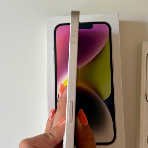 iPhone 14 white 128 GB with accessories