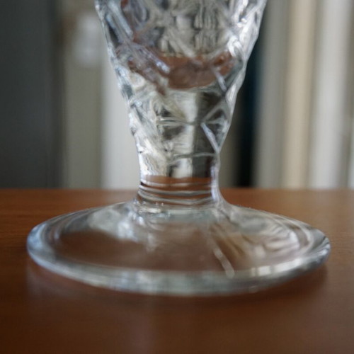 Set of 2 glass glasses with embossed design new