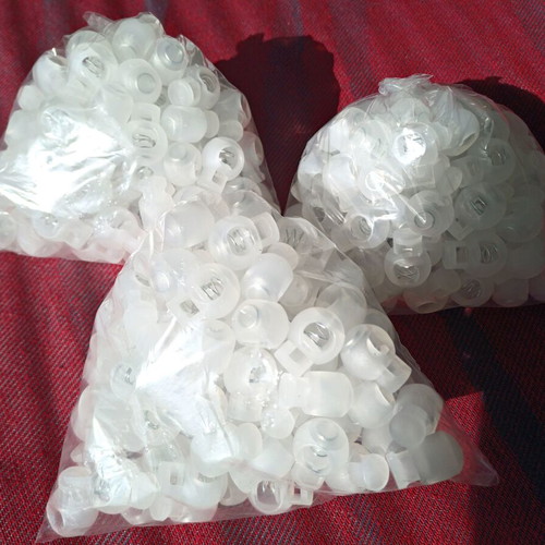 Plastic stoppers new, pack of 100 for clothes and marteniци
