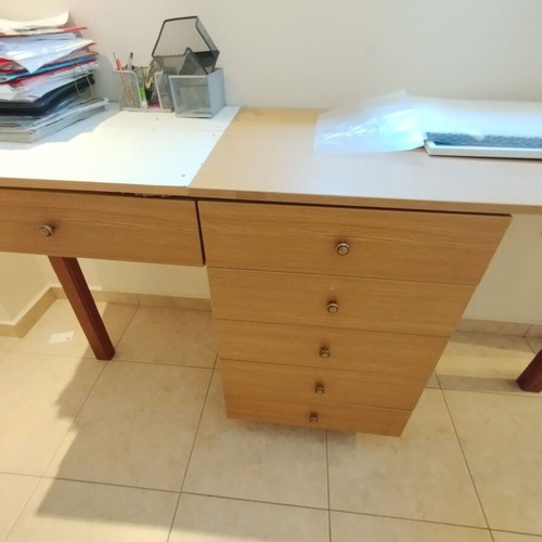 Desk with 5 drawers