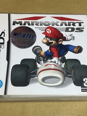 Super Mario Kart DS game with all inserts and VIP card