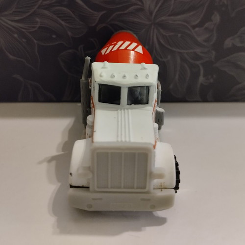 Matchbox Peterbilt 1981 Cement Mixer Toy Used