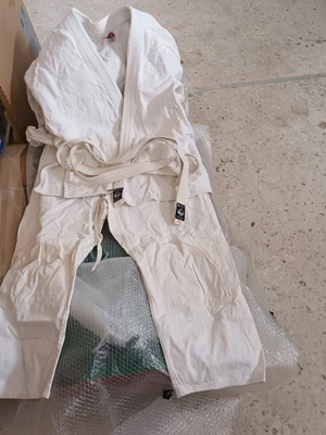 Στολή τζουντο/αικιντο λευκή, μέγεθος 5/180 σαν καινούργιο