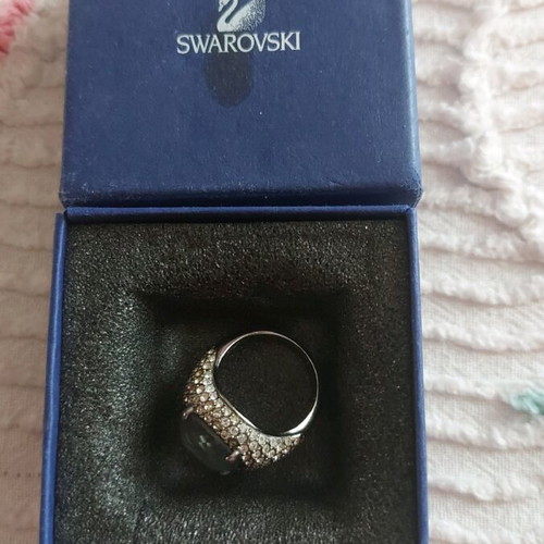 Swarovski women's ring silver like new, size 6-7