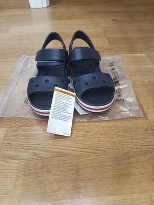 Crocs sandals new, size 34-35, navy blue