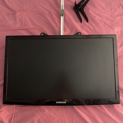 Samsung HDTV Monitor 23" LT23B350 like new