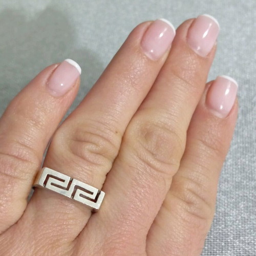 Silver ring 925 in meander shape like new