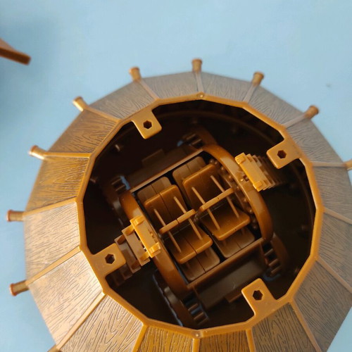 Leonardo da Vinci machine models set, like new, 2 pieces