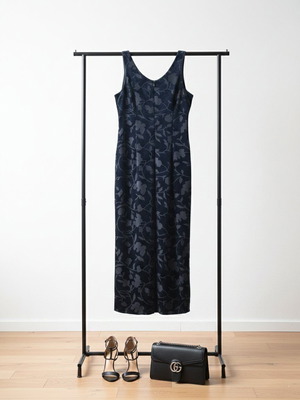 Black Velvet Embossed Dress Bill Cost like new size M