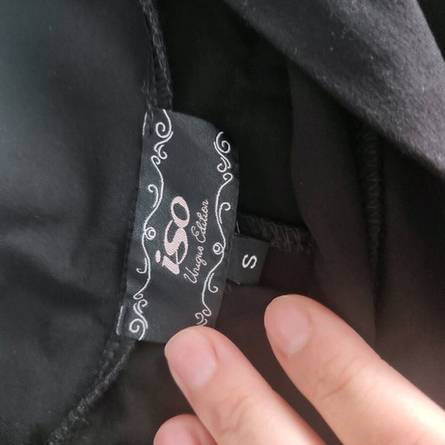Iso skirt black like new, slim fit, knee length