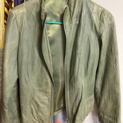 Brand new Leather Jacket in Unique Olive Color! no medium