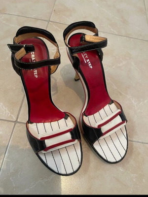 Women's sandal with high heel like new, size 38