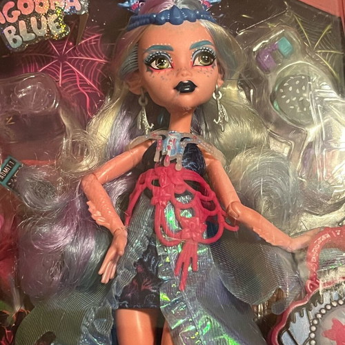 Monster High Monster Fest Lagoona Blue doll new