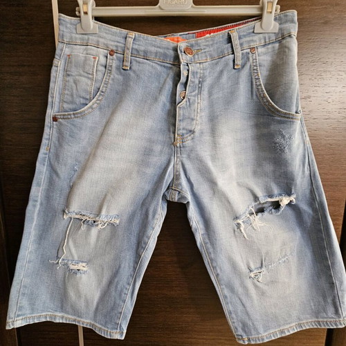 Men's denim shorts stonewashed like new, size w 36