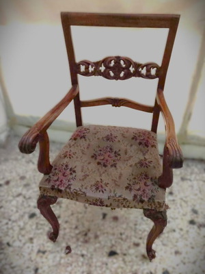 Set of 2 handmade office armchairs used, solid walnut wood with carvings
