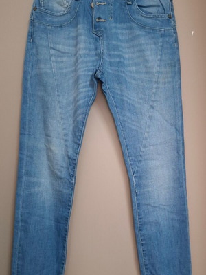 Please women's boyfriend jeans Small like new, blue