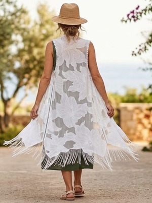White lace kimono caftan one size, new with fringes