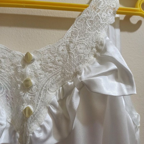 Miss Evelyn set robe and nightgown new, size M, white