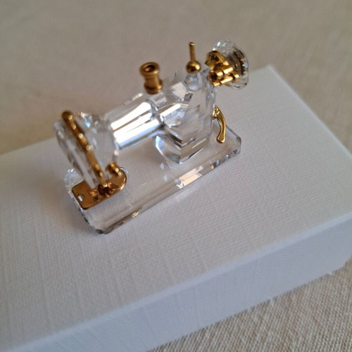 Swarovsky sewing machine new from the Classics collection