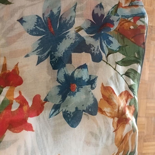 Scarf tropical floral print with black border like new