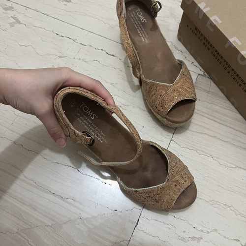 Toms high espadrilles new, beige