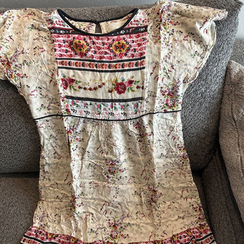 Dresses in excellent condition for 12-year-old girls
