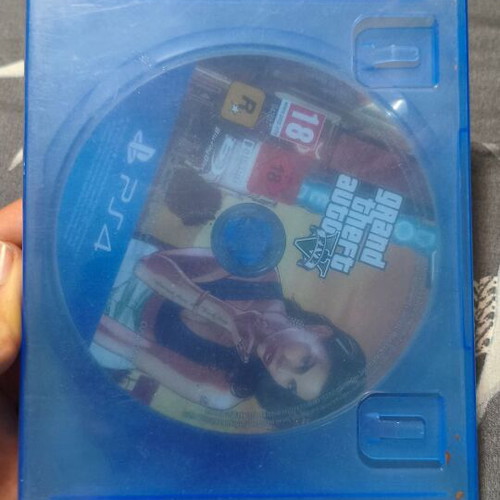 GTA 5 PS4 version like new without cover