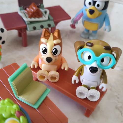 Bluey and Friends Toy Set like new