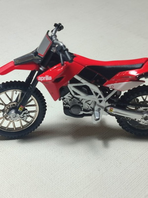 Bburago Aprilia MXV450 1/18 motorcycle model used