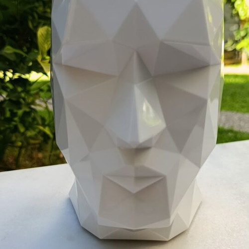 Vondom Adan Nano decorative vase like new, glossy white design by Teresa Sapey