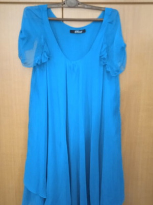 Dress turquoise, like new, medium to large size, airy with puff sleeves
