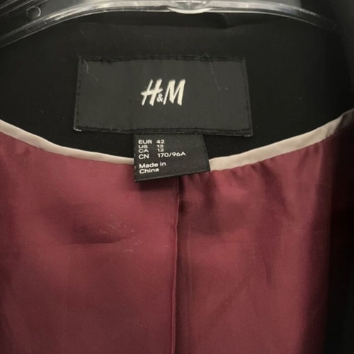 H&M black jacket used with 3/4 sleeve and burgundy lining