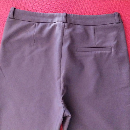 H&M straight-leg grey pants like new with sporty zipper detail