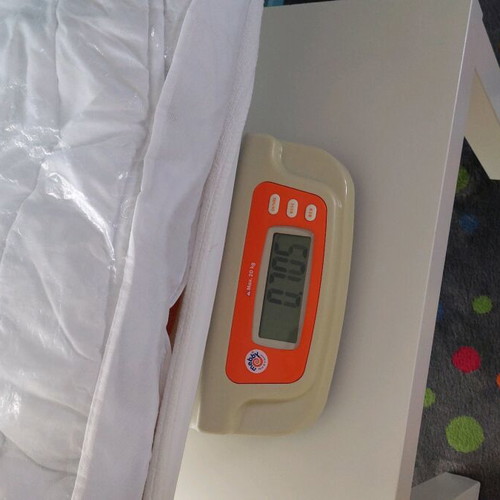 Digital baby scale like new with precise measurement and free crib blanket