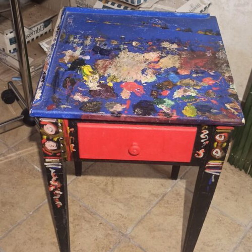 Handpainted wooden tables and chairs like new, unique pieces
