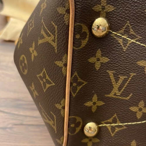 Louis Vuitton Tivoli GM handbag like new, brown, large size