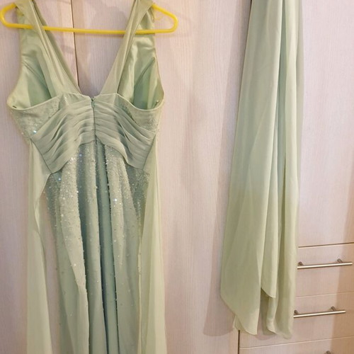 Demetrios formal dress green like new, size L