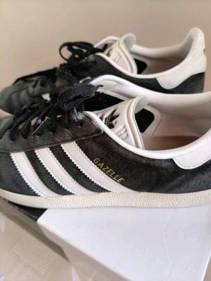 Adidas Gazelle black size 43.5 casual shoes like new