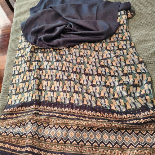 Double-sided scarf like new, 50% silk, blue and brown