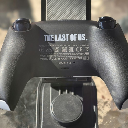 Sony DualSense χειριστήριο The Last of Us Limited Edition σαν καινούργιο με TMR joysticks για PS5