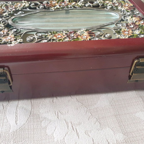 Wooden jewelry box new with enamel decoration and satin lining