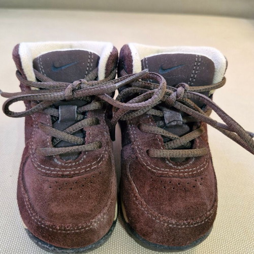 Nike Yucan WS kids boots size 22 used, brown