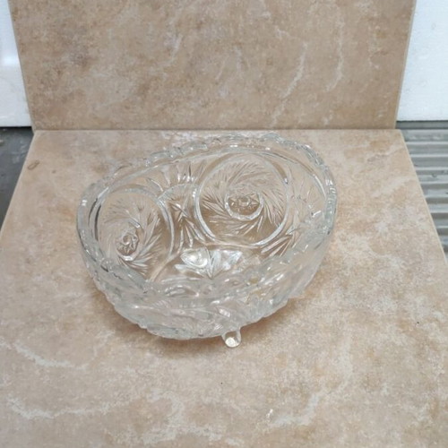 Vintage crystal vase like new