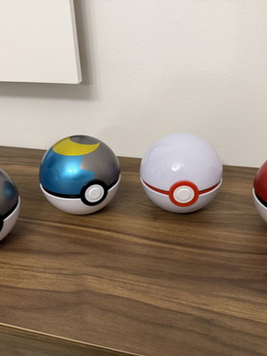 Pokeball empty tins like new