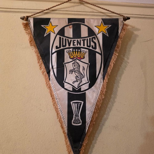 Juventus vintage triangle flag 1980s