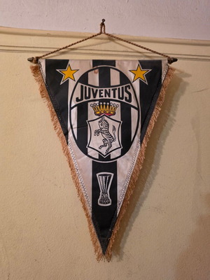 Juventus vintage triangle flag 1980s