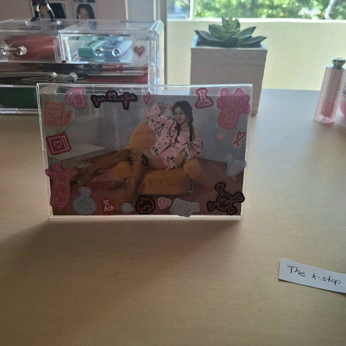 Kpop photo stand new without Twice Jihyo post card