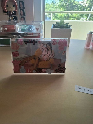 Kpop photo stand new without Twice Jihyo post card