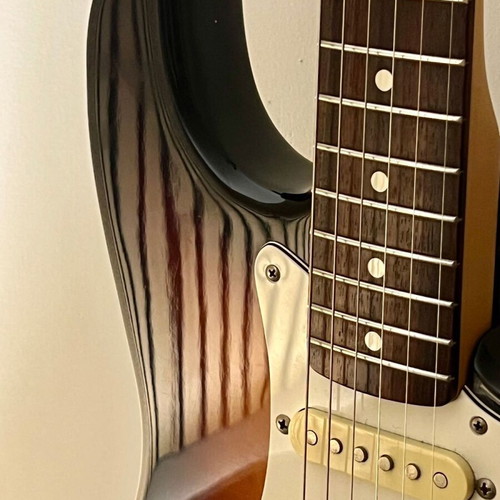 Fender Stratocaster 1994 Fire-Era Sunburst guitar like new
