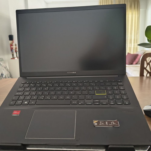 Asus VivoBook 15 M513UA Ryzen 5 5500u 16GB 1TB SSD Windows 11 Pro like new